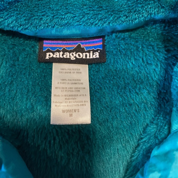 Patagonia Snap up colored sweater with kangaroo pockets. Size Medium. - Picture 3 of 4